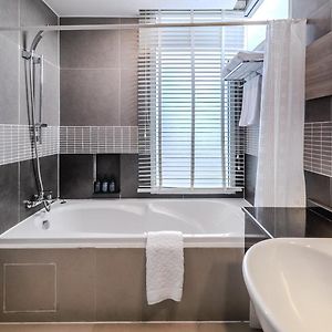 Deluxe Twin Room Non-Smoking